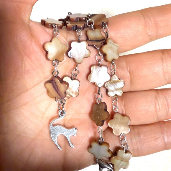 Caramel Mother of Pearl Flower Beaded Short Necklace + Cute Slim Cat Pendant - Picture 13 of 13